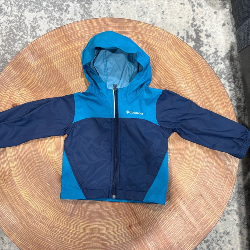 Columbia Two Toned Blue Windbreaker